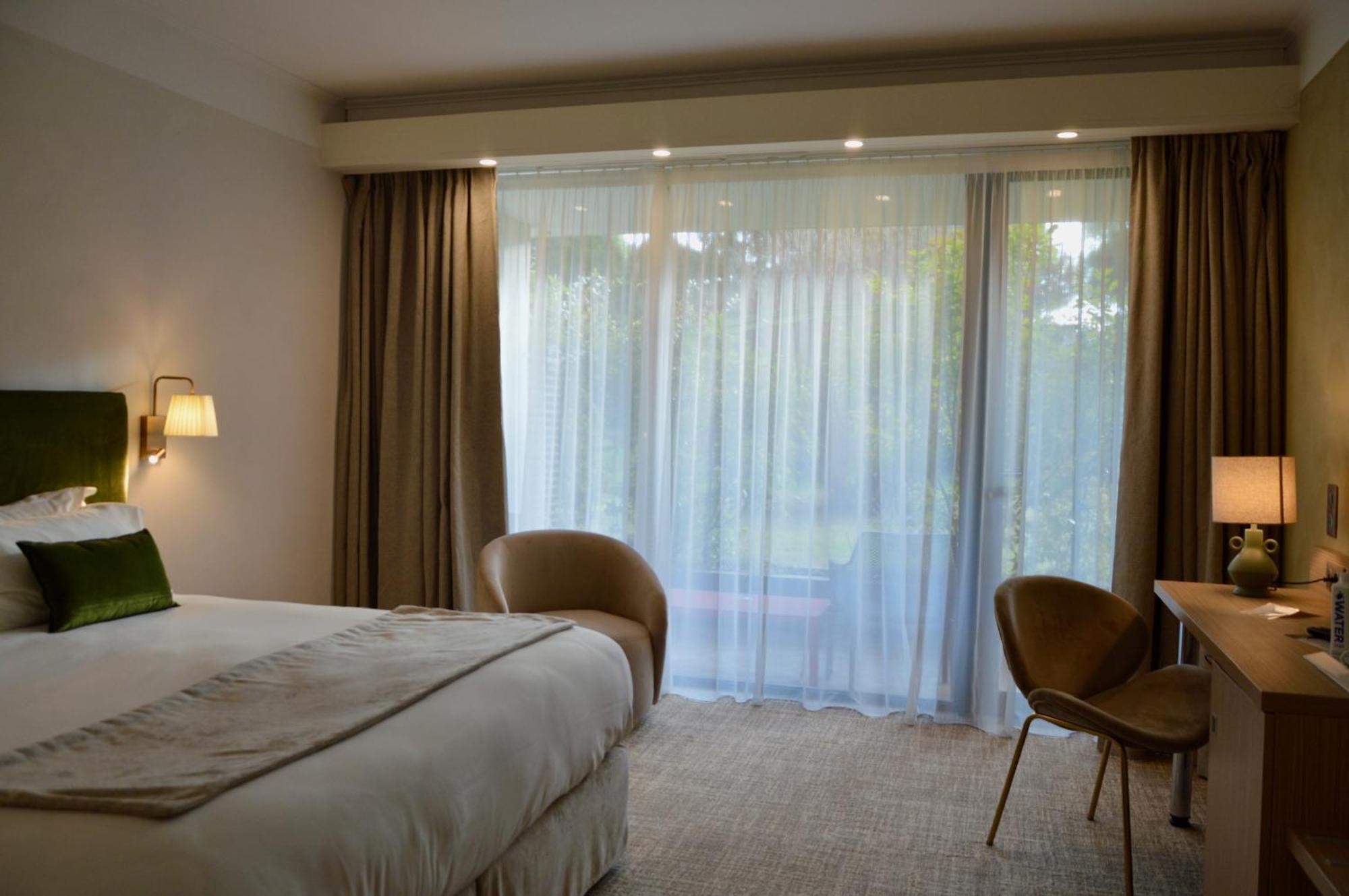 Best Western Sevan Parc Hotel Pertuis Dış mekan fotoğraf