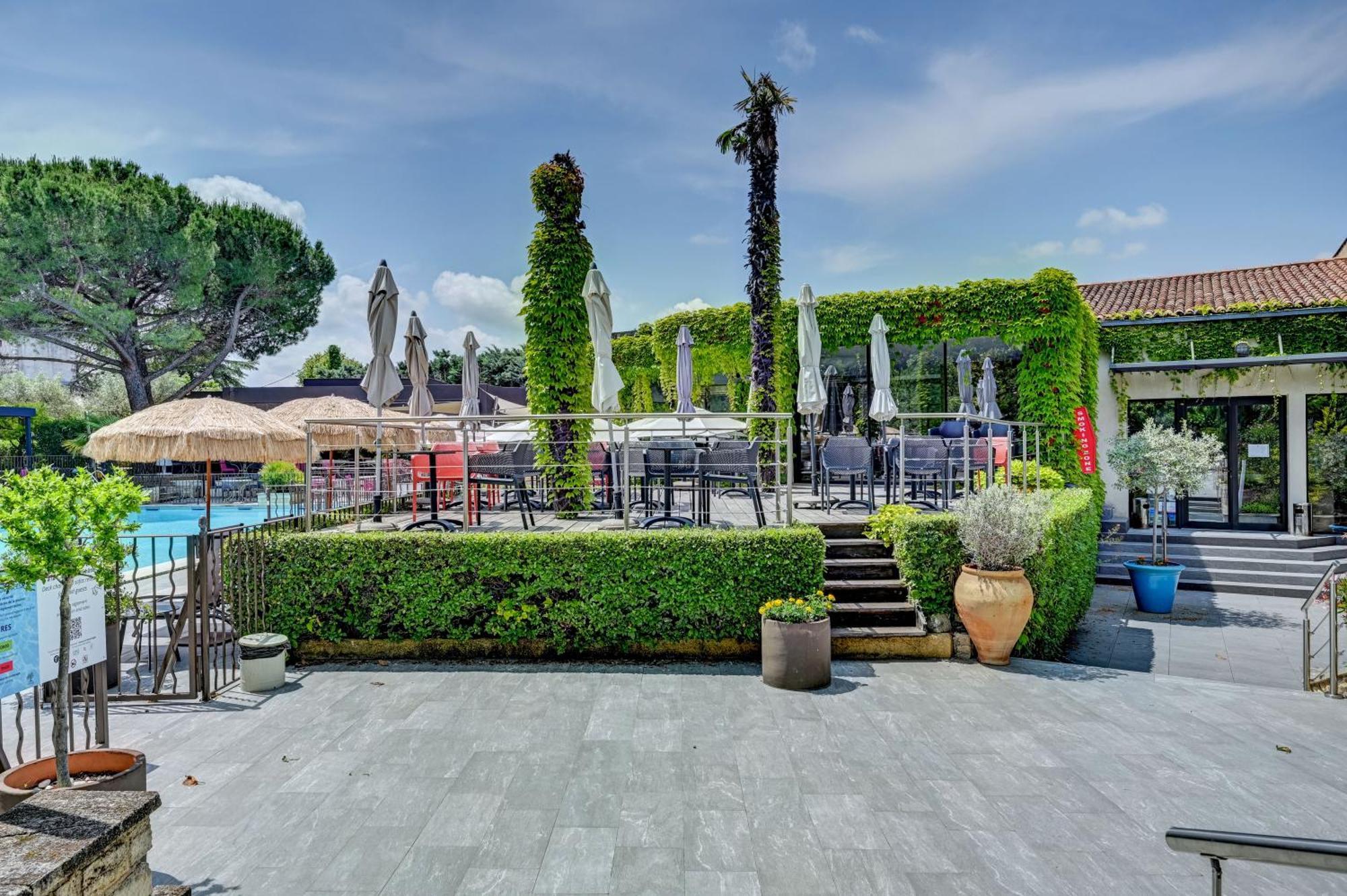 Best Western Sevan Parc Hotel Pertuis Dış mekan fotoğraf