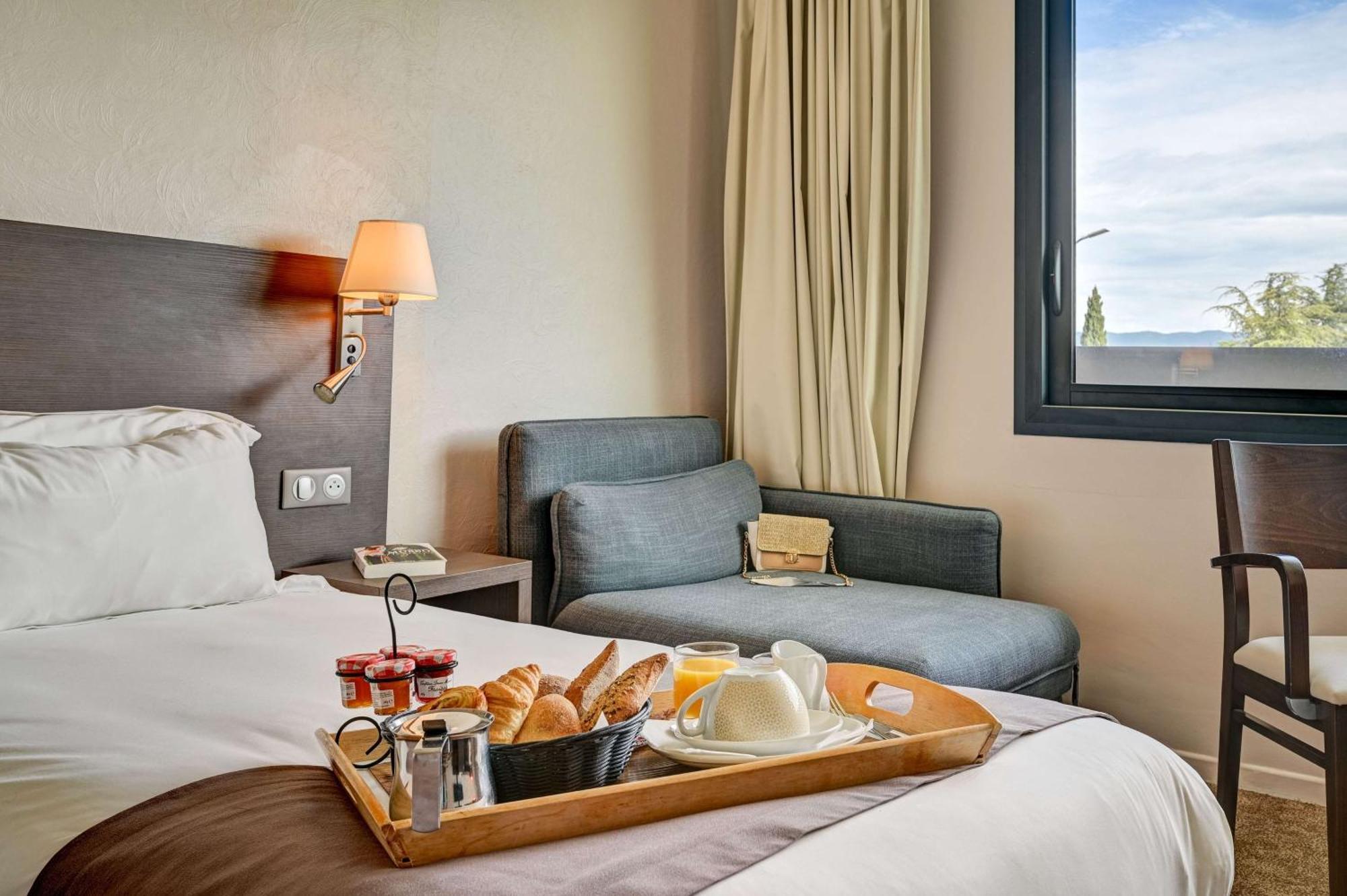 Best Western Sevan Parc Hotel Pertuis Dış mekan fotoğraf