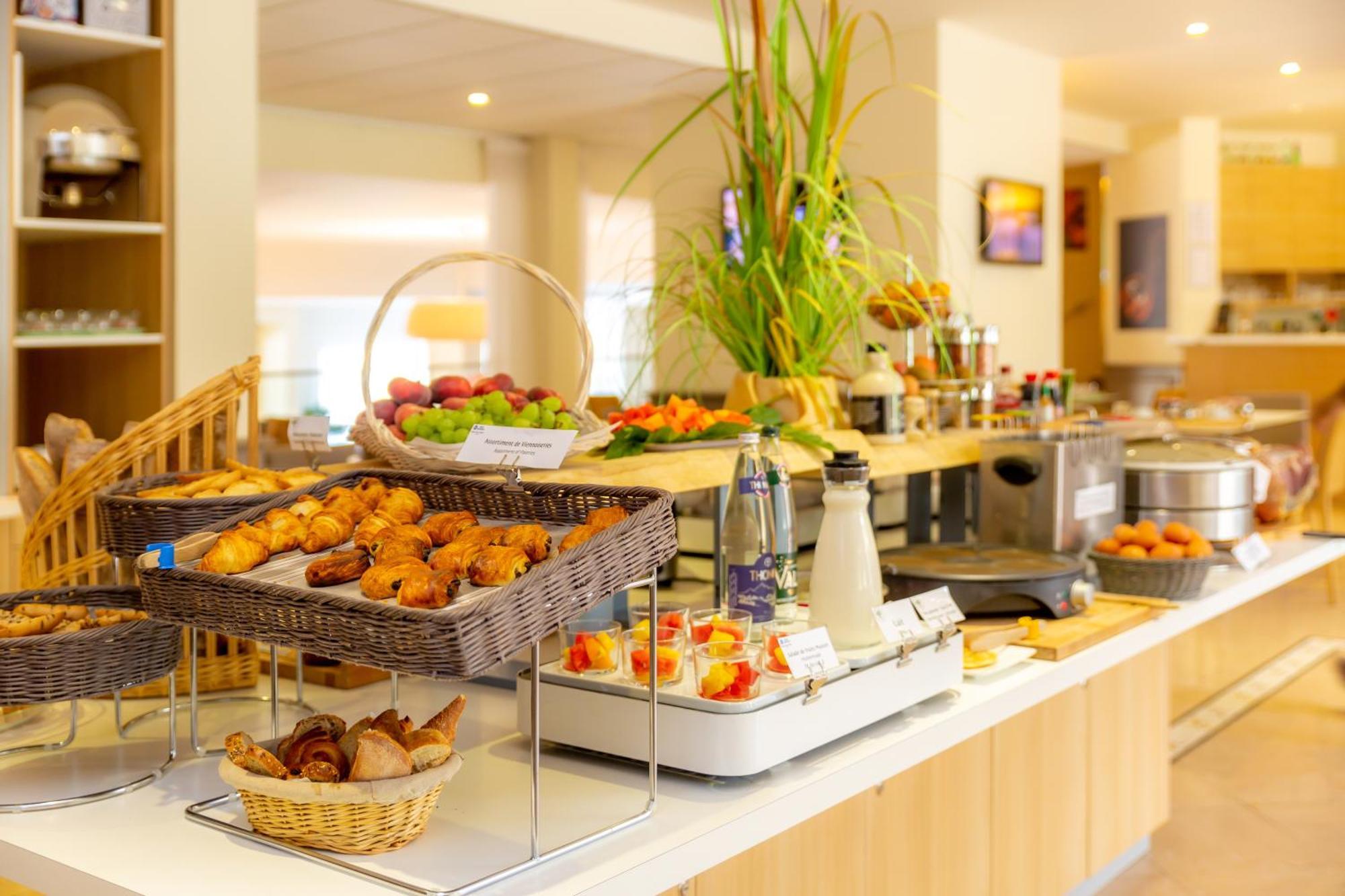 Best Western Sevan Parc Hotel Pertuis Dış mekan fotoğraf